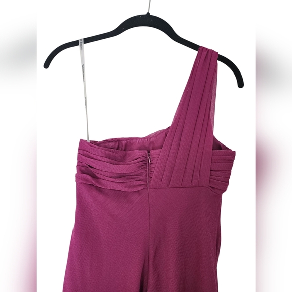 DAVIDS BRIDAL Magenta One shoulder chiffon gown, size 2 - Picture 3 of 7